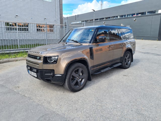 Land Rover Defender 130 2024
