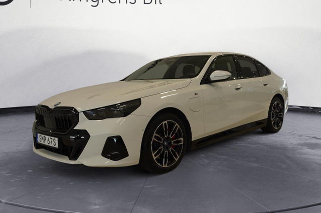 BMW 550e 2025