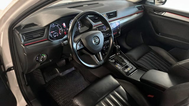 Skoda Superb 2019 – bild 4
