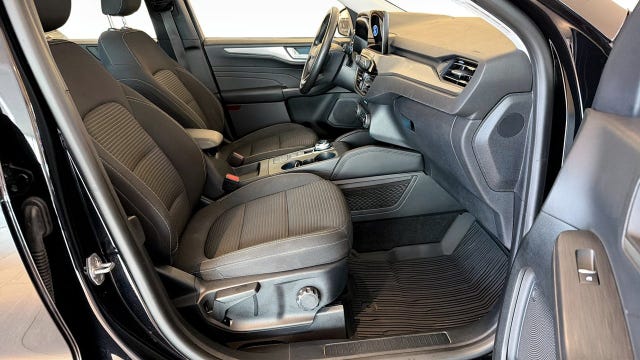 Ford Kuga 2022 – bild 3