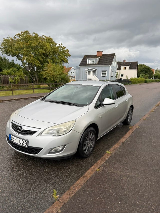 Opel Astra 2010