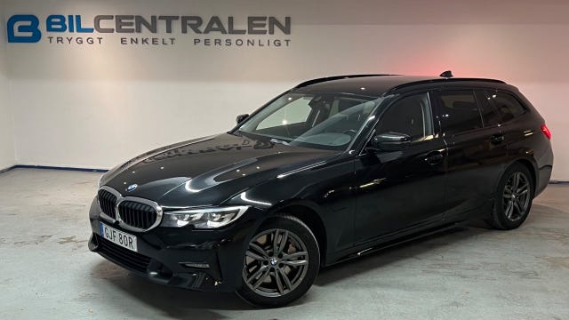 BMW 330e 2021
