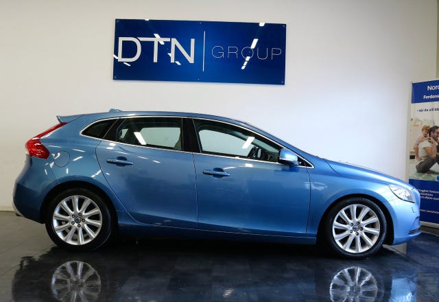 Volvo V40 2015