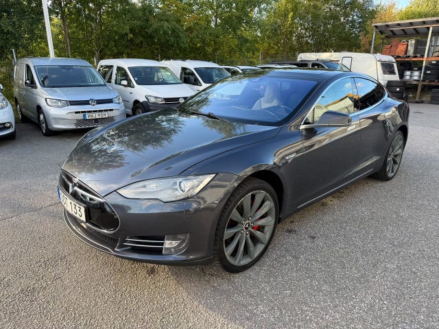 Tesla Model S 2016