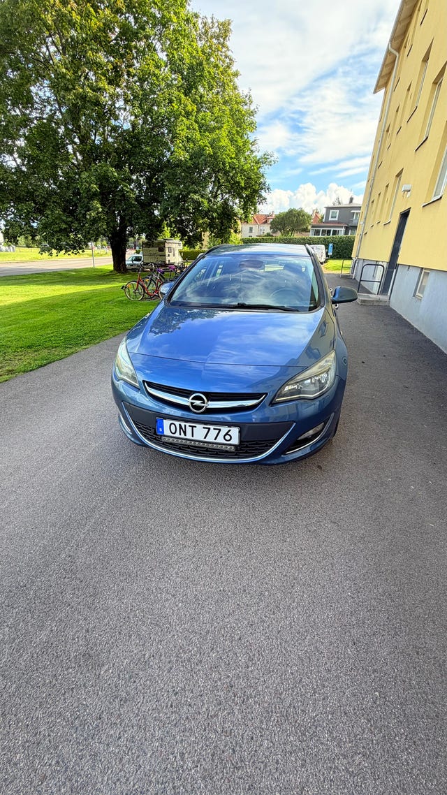 Opel Astra 2014