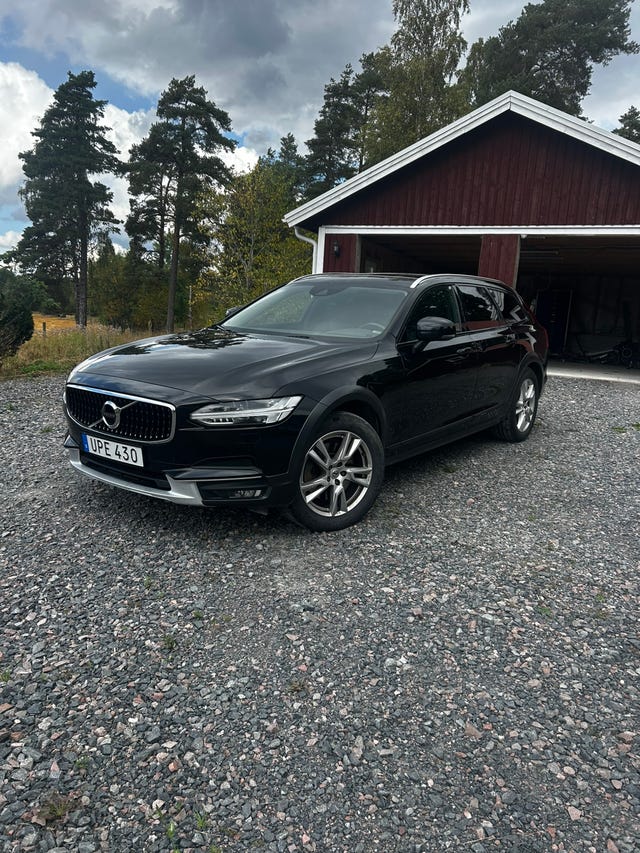 Volvo V90 Cross Country 2019