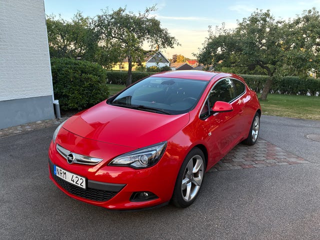 Opel Astra 2012