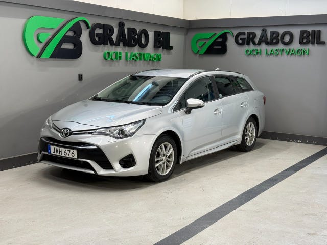 Toyota Avensis 2015