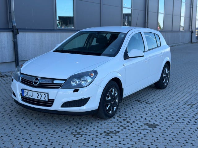 Opel Astra 2011