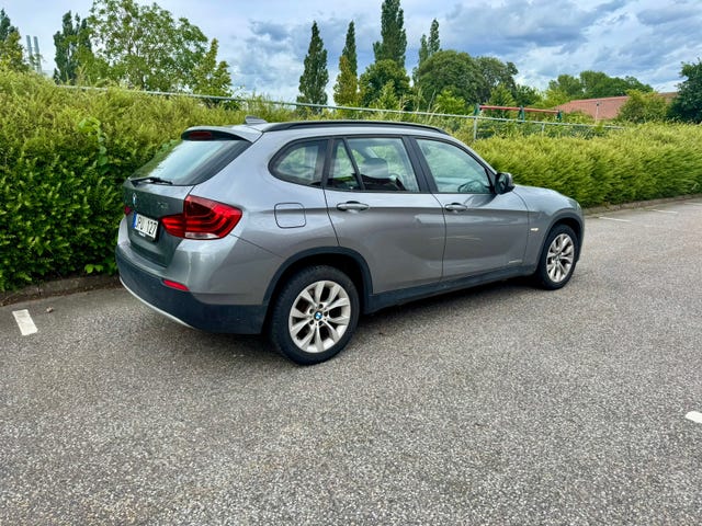 BMW X1 2011