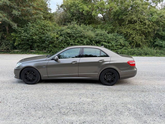 Mercedes-Benz E220 2011 – bild 4