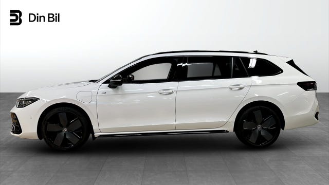 Volkswagen Passat 2025 – bild 2