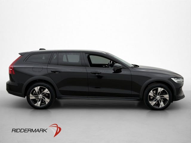 Volvo V60 Cross Country 2021 – bild 4