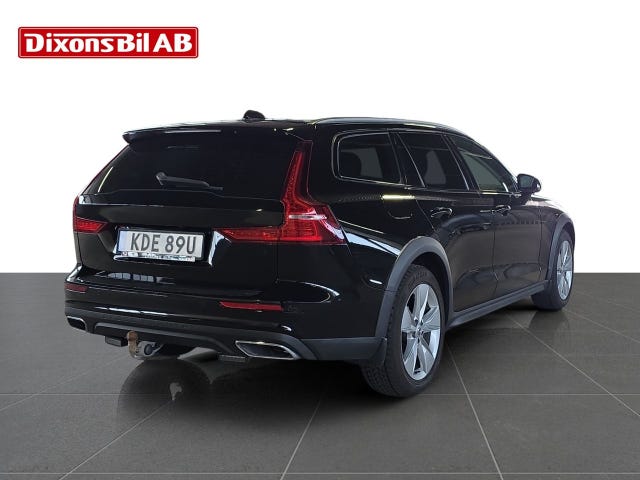 Volvo V60 Cross Country 2019 – bild 4
