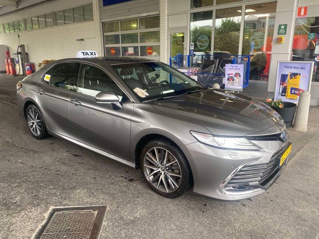 Toyota Camry 2021