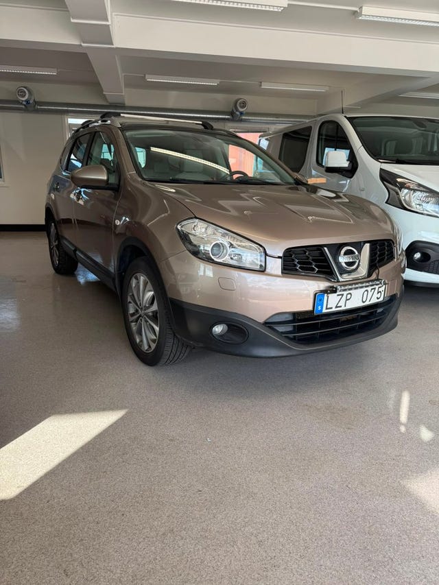 Nissan Qashqai+2 2011