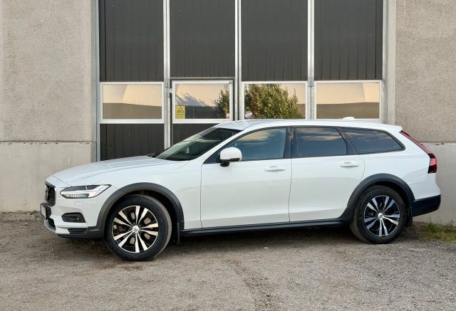 Volvo V90 Cross Country 2021