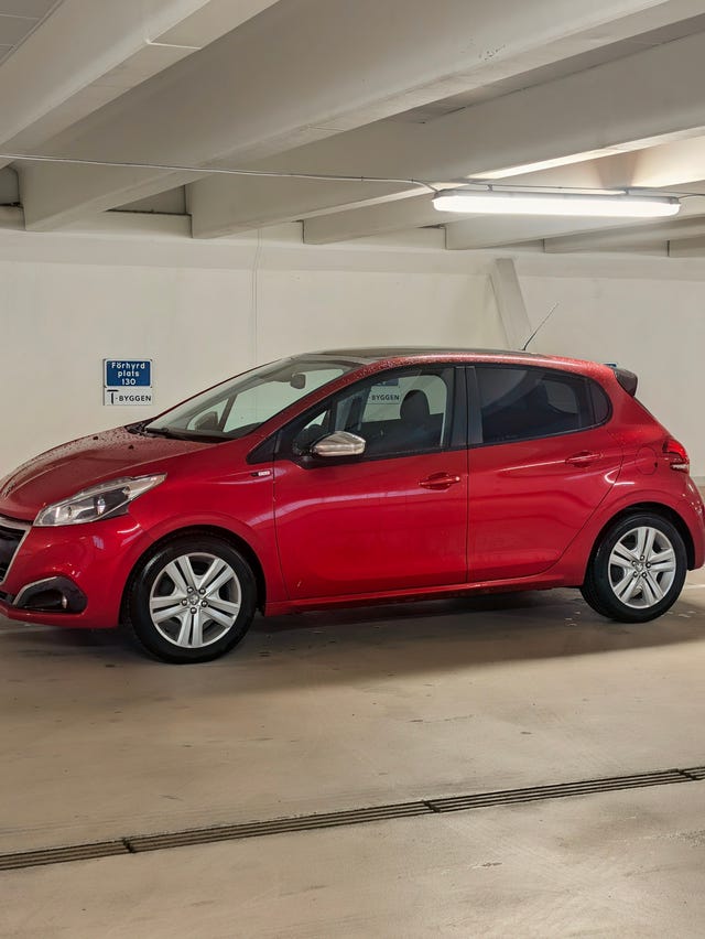 Peugeot 208 2016