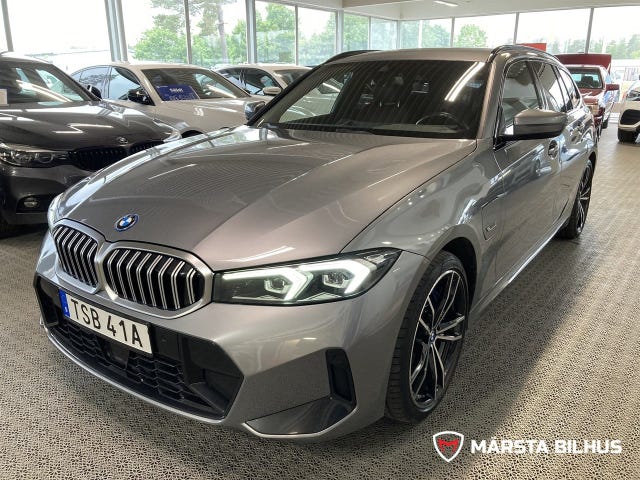 BMW 330e 2023