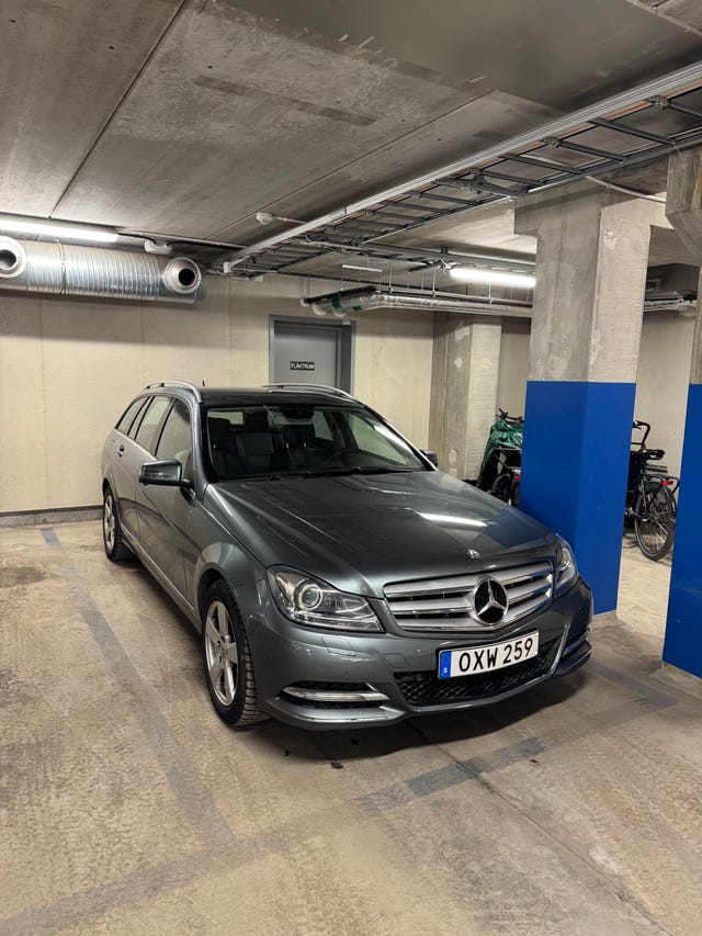 Mercedes-Benz C220 2012
