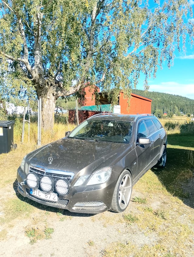 Mercedes-Benz E220 2011