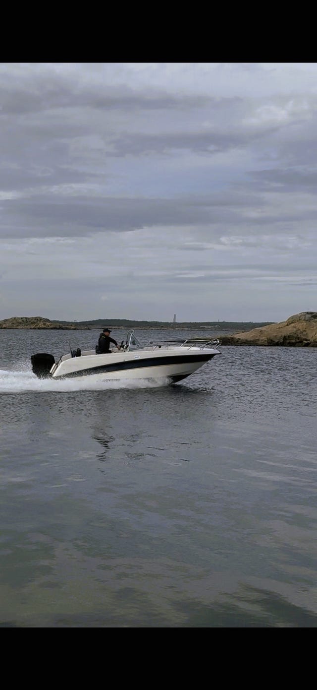 HÖSTPRIS - Askeladden 565 Wasper 135hk Mercury