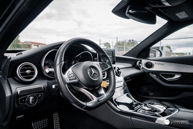 Mercedes-Benz C220 2018 – bild 4