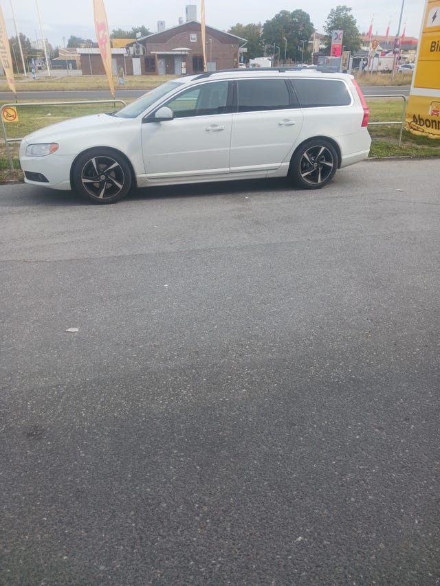 Volvo V70 2012