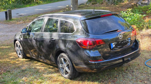 Opel Astra 2012