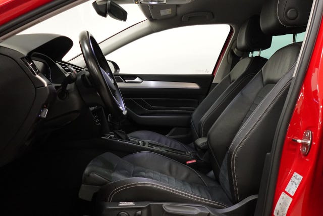 Volkswagen Passat 2022 – bild 4
