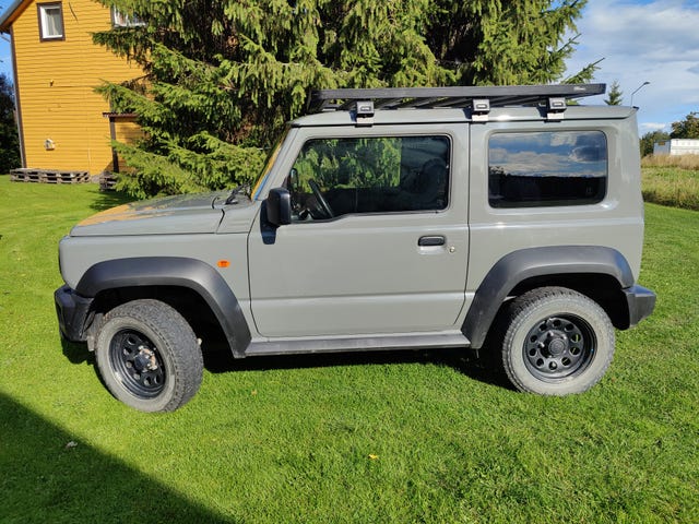 Suzuki Jimny 2023
