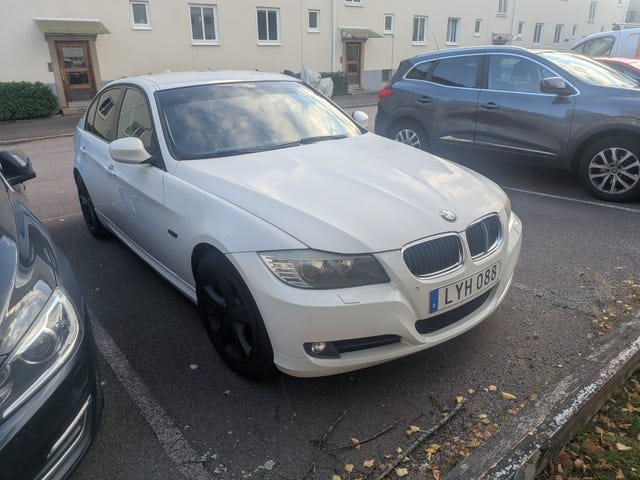 BMW 318i 2011