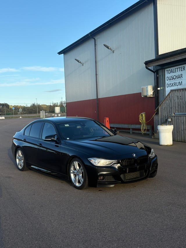 BMW 330d 2013 – bild 2