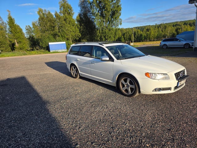Volvo V70 2013