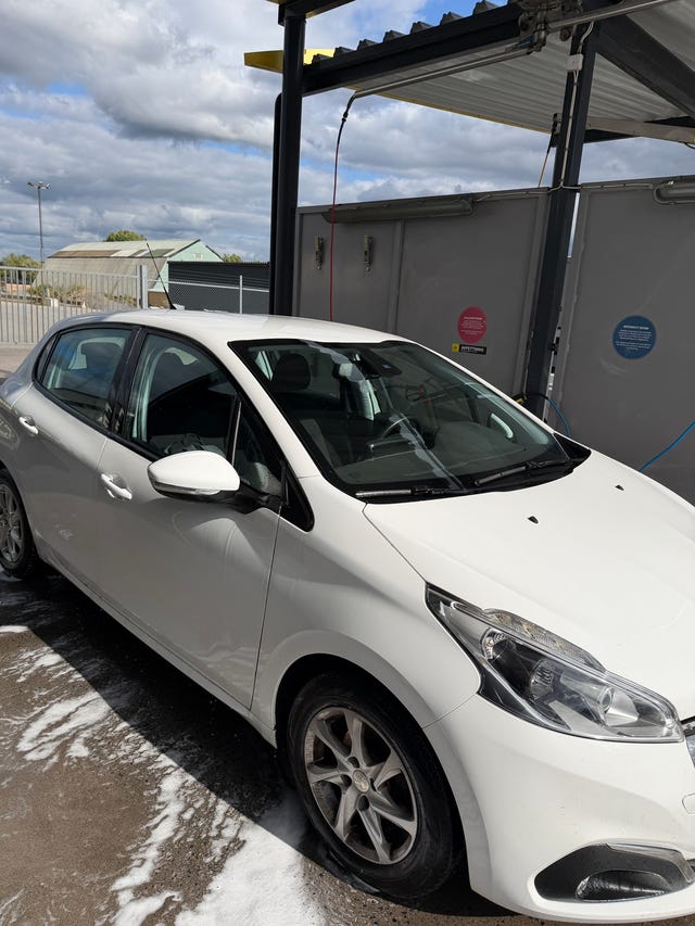 Peugeot 208 2016