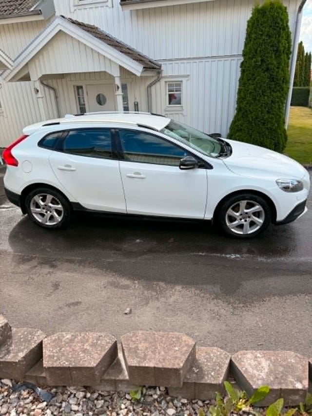 Volvo V40 Cross Country 2014