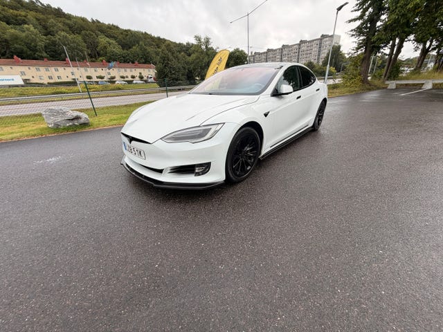 Tesla Model S 2018