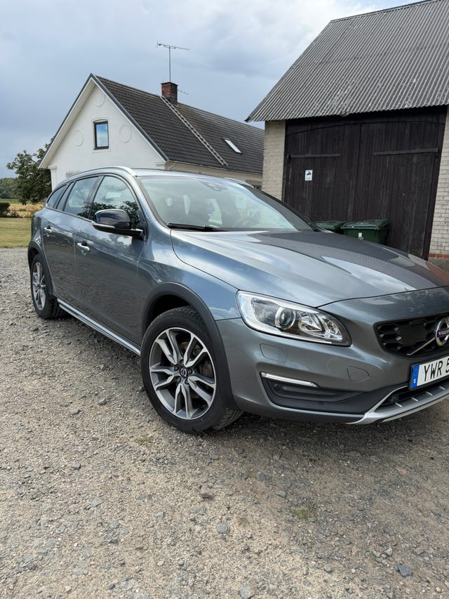 Volvo V60 Cross Country 2018