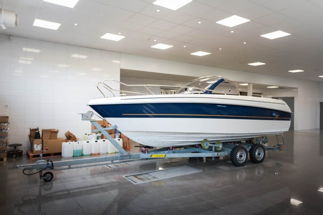 YAMARIN 6210 • 2005 • 1 ägare sedan ny • Endast ca 300 motortimmar • Yamaha 200