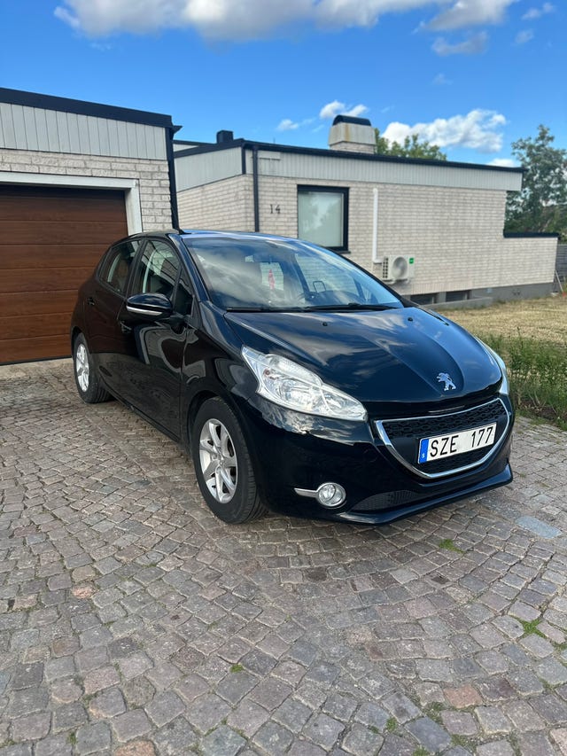 Peugeot 208 2013