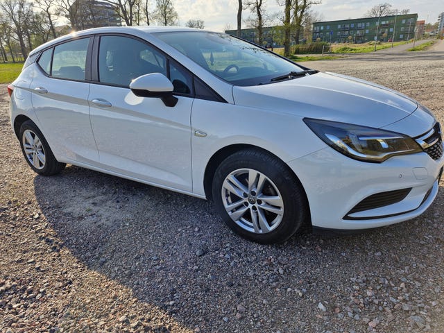 Opel Astra 2016