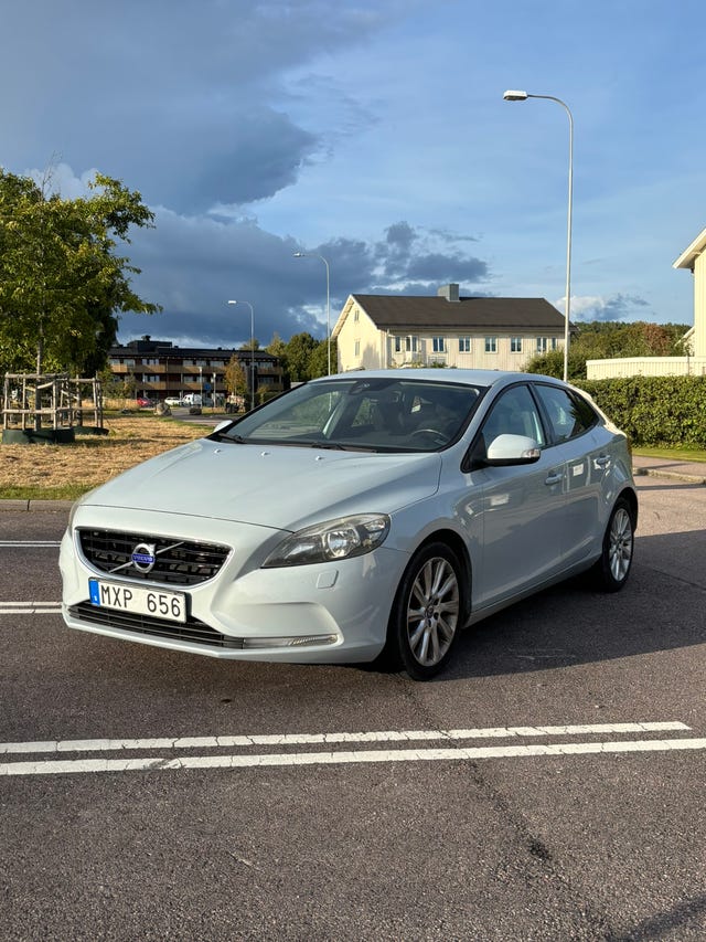 Volvo V40 2013