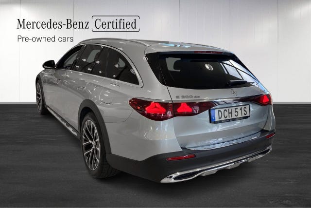 Mercedes-Benz E300 de 2025