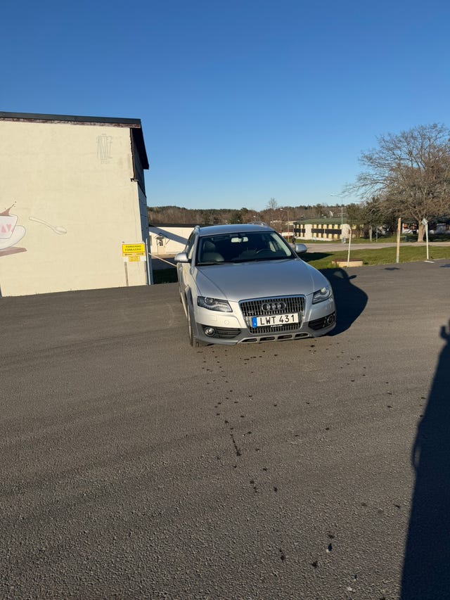 Audi A4 allroad 2012