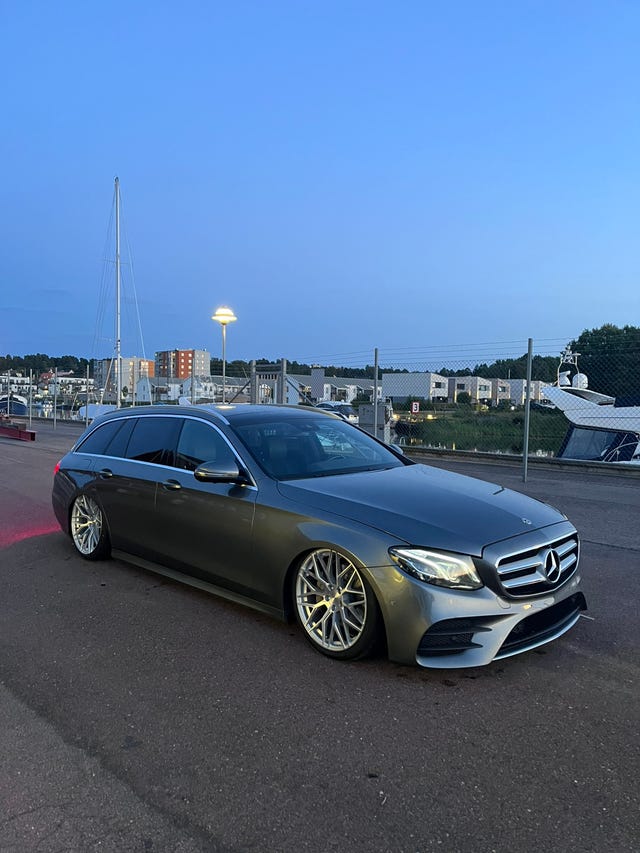Mercedes-Benz E220 2019