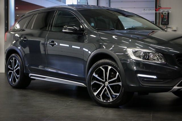 Volvo V60 Cross Country 2017 – bild 3