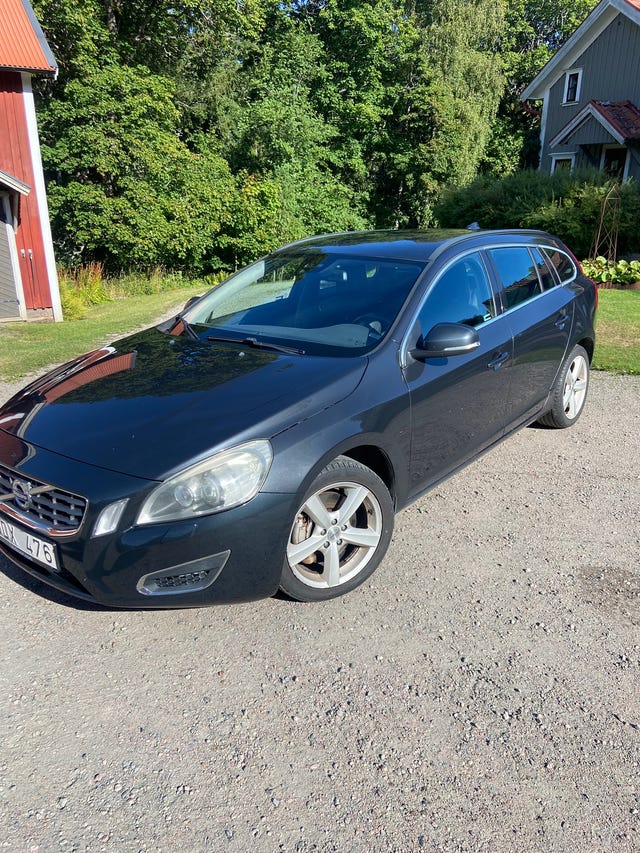 Volvo V60 2011