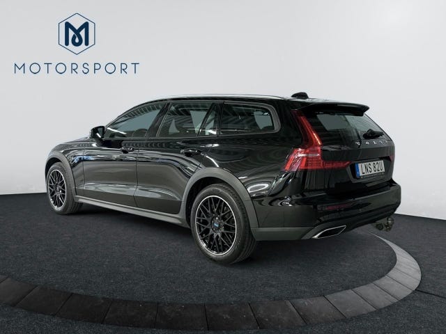Volvo V60 Cross Country 2019 – bild 4
