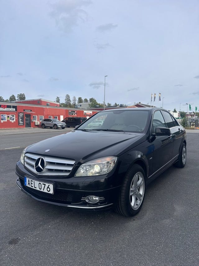 Mercedes-Benz C220 2011