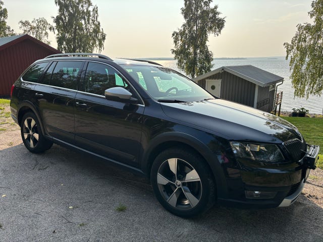 Skoda Octavia Scout 2017
